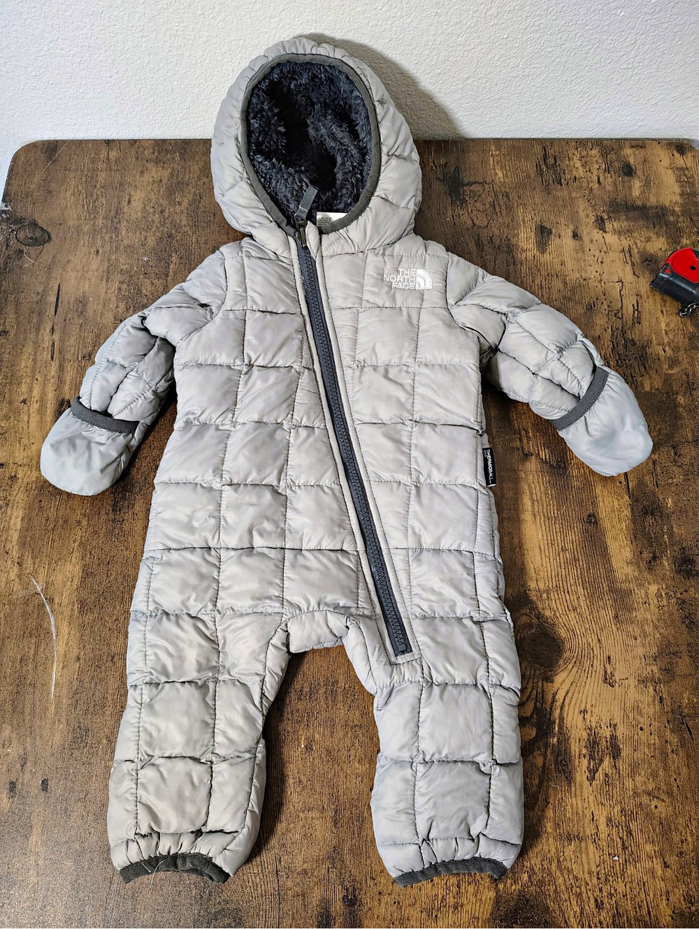 The North Face Baby 0-3M Gray Hooded Insulated Lined Full Zip Snowsuit thermobal